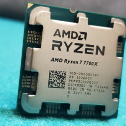 AMD Ryzen 7 7700X VS Intel Core i7 12700K y Core i7 13700K